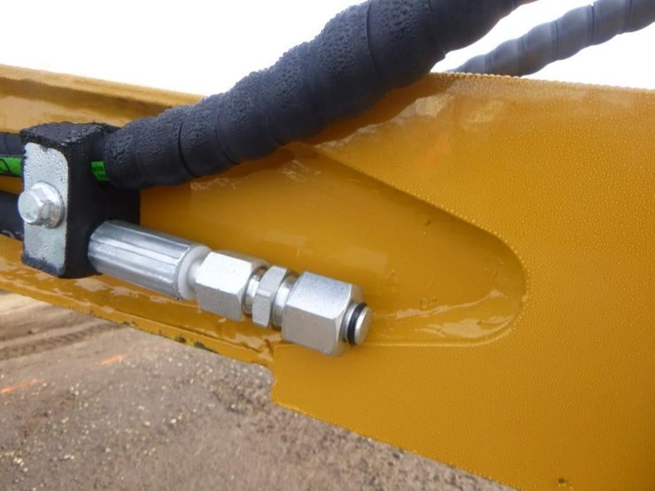 agt-mx12rx-hydraulic-excavator-image-13