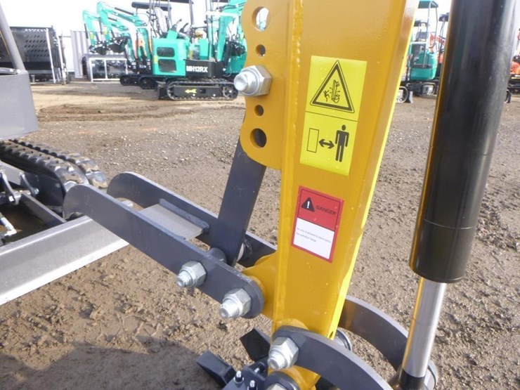 agt-mx12rx-hydraulic-excavator-image-12