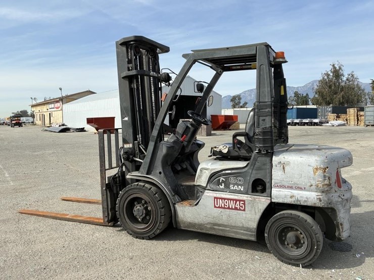 nissan-mug1f2a30jv-image-4