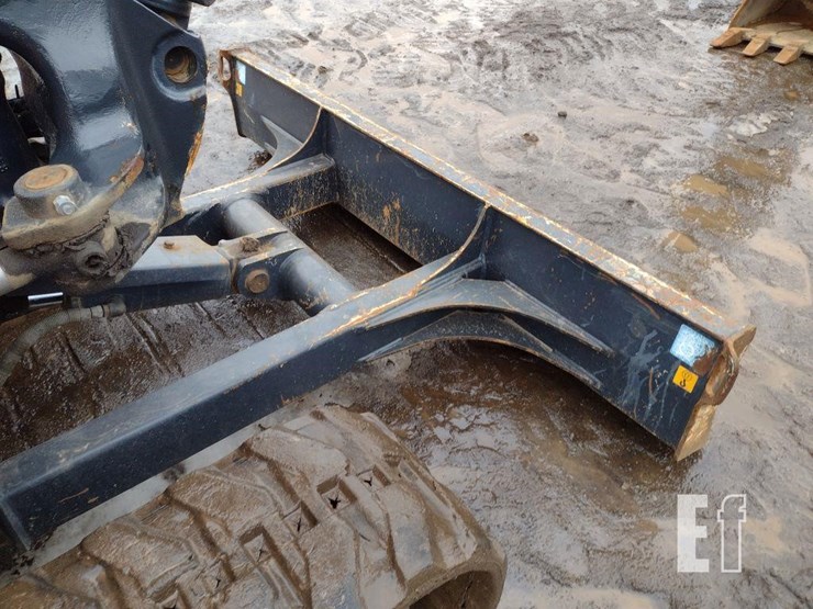 2014-hitachi-zx35u-image-23