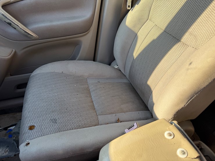 2005-toyota-rav4-image-24