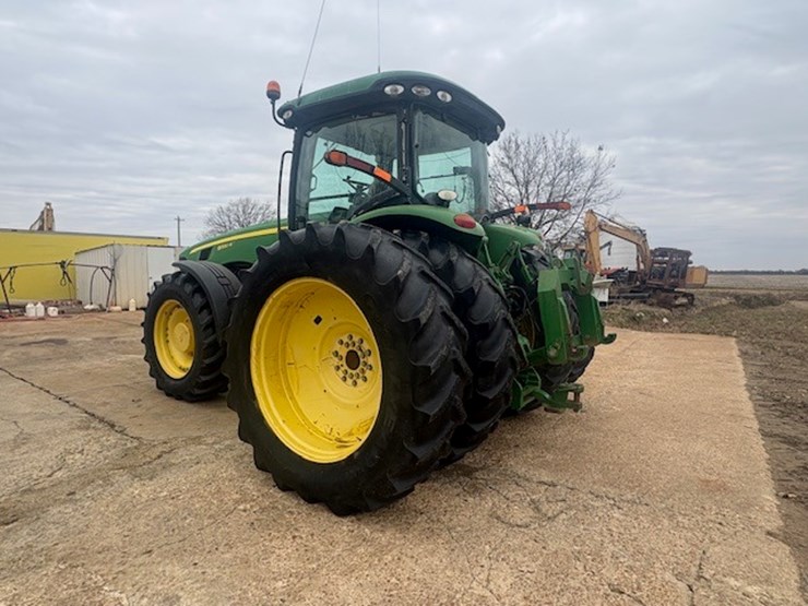 john-deere-8320r-image-4