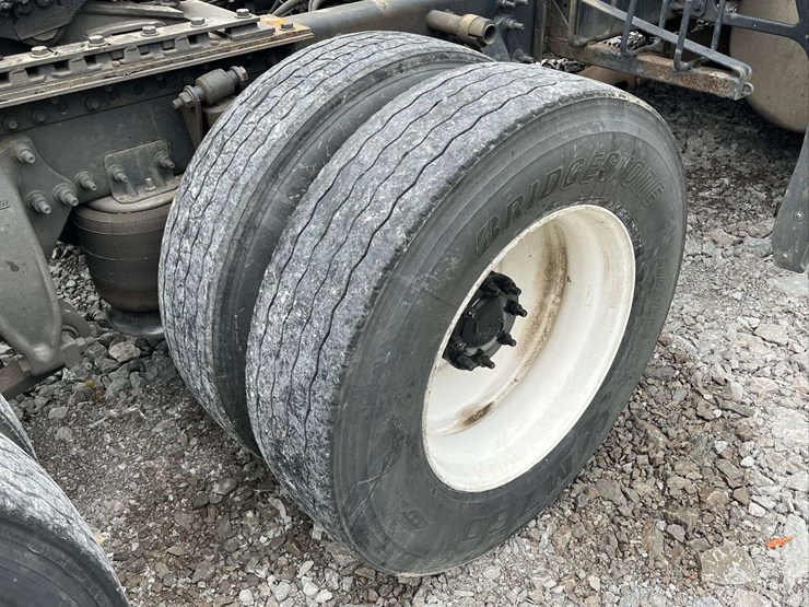 2018-freightliner-cascadia-evolution-t/a-truck-tractor-image-14