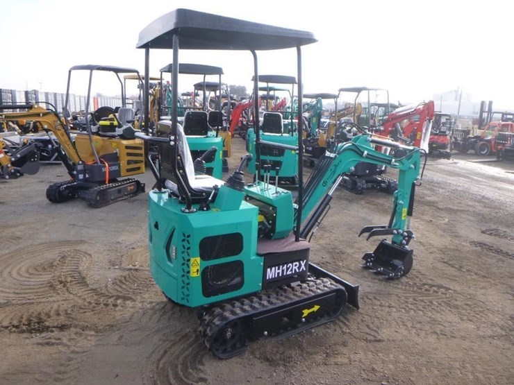 agt-mx12rx-hydraulic-excavator-image-3