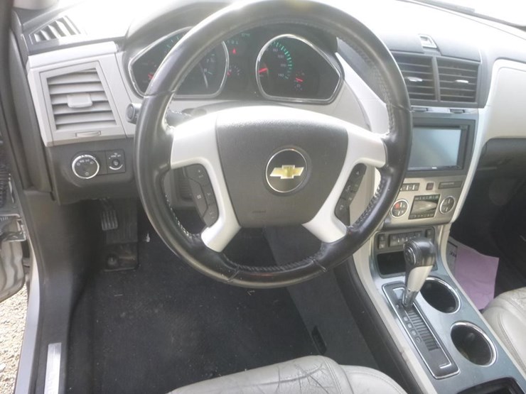 2012-chevrolet-traverse-image-10