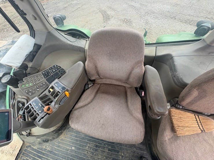 john-deere-8320r-image-61