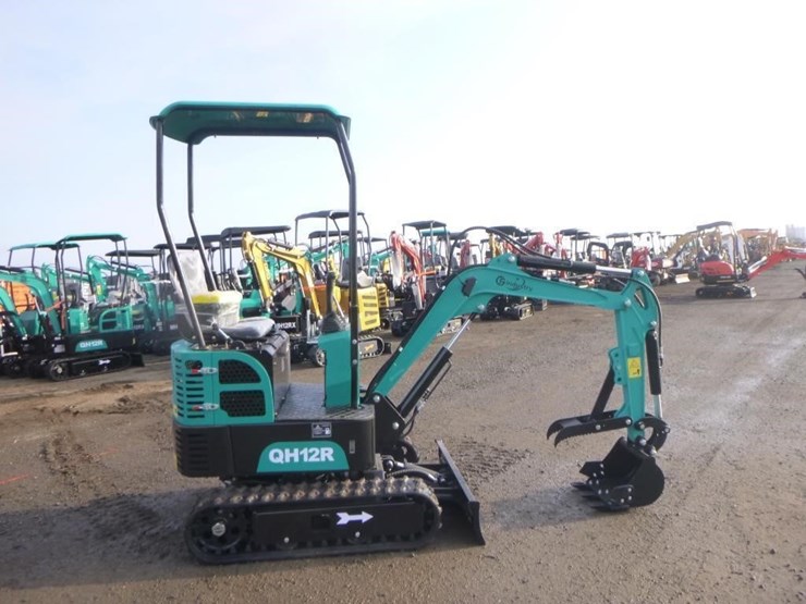 agt-qh12r-hydraulic-excavator-image-7