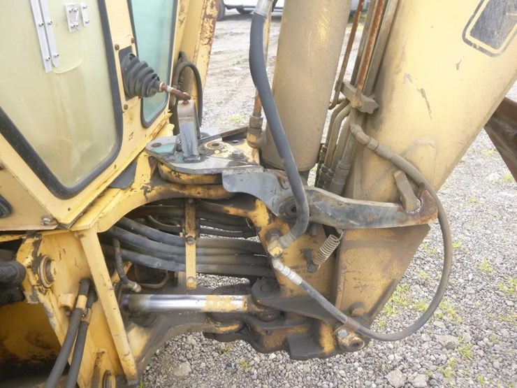 1986-ford-655a-image-10