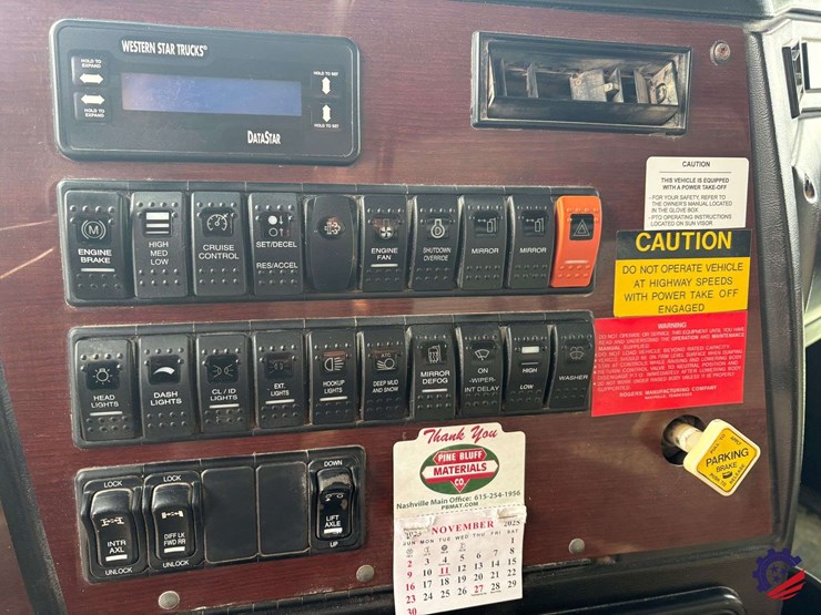 2021-western-star-4900ex-image-77