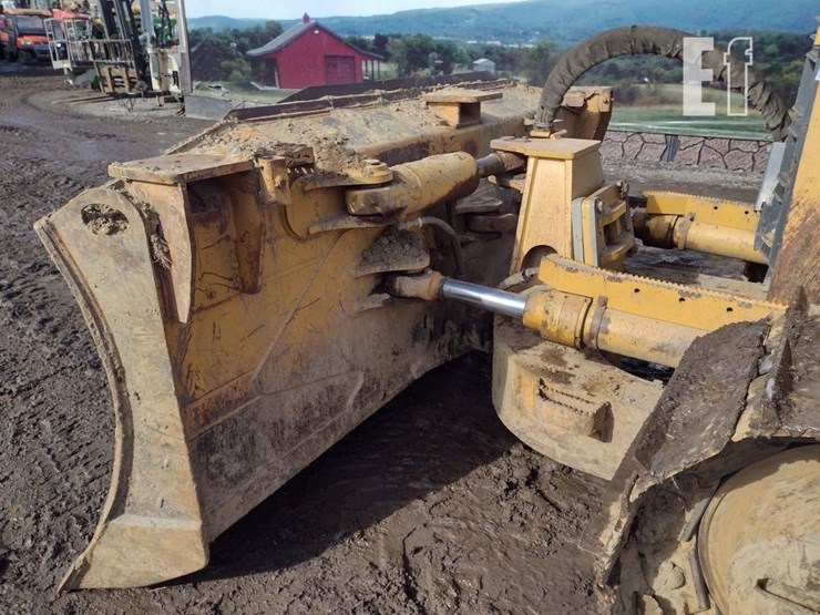 2008-deere-750j-image-18