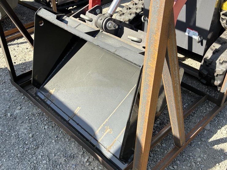 2026-agt-yszt14-skid-steer-loader-image-6