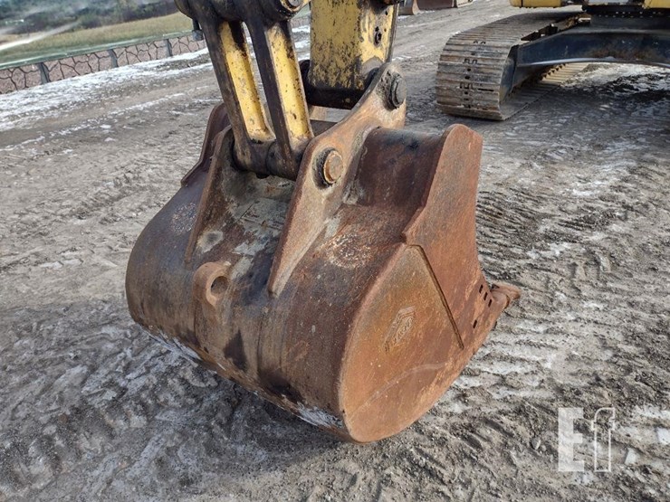 2009-komatsu-pc138us-lc-8-image-18