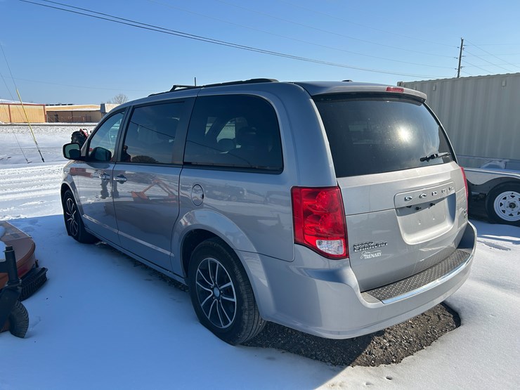 2018-dodge-grand-caravan-image-4