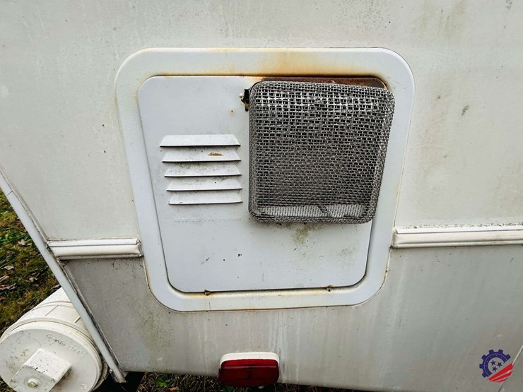 2003-forest-river-wildcat-28rk-t/a-camper-gooseneck-trailer-image-44