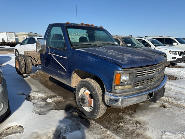1997-chevrolet-3500-image-2