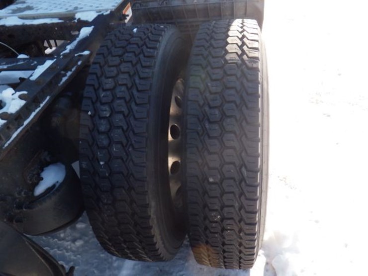 2019-freightliner-cascadia-125-image-9