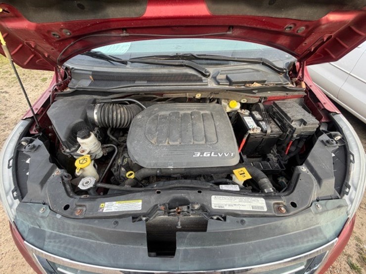 #31679-•-2012-vw-routan-image-59