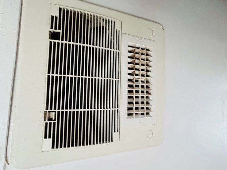 2003-forest-river-wildcat-28rk-t/a-camper-gooseneck-trailer-image-105