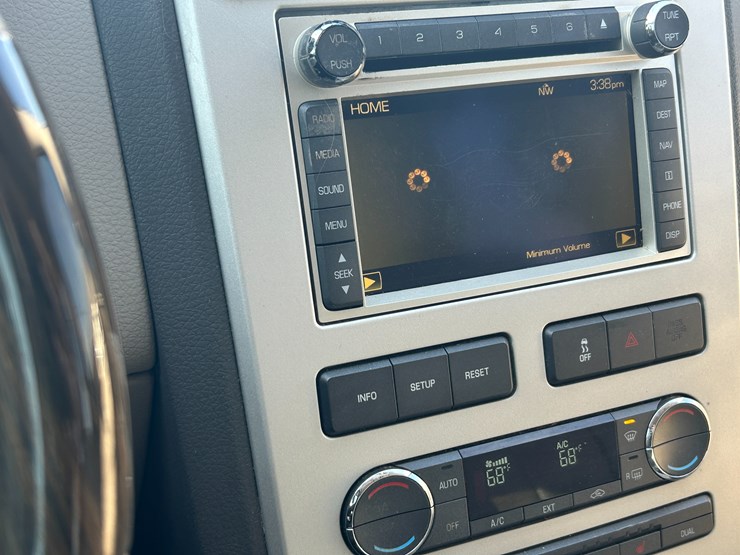 2009-lincoln-mkx-image-14