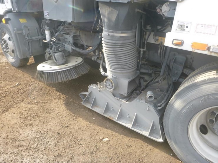 2016-tymco-600-image-12