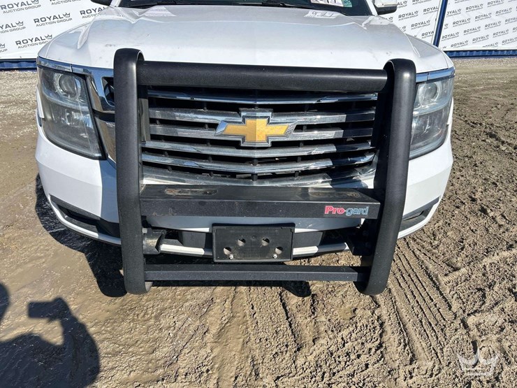 2020-chevrolet-tahoe-image-21