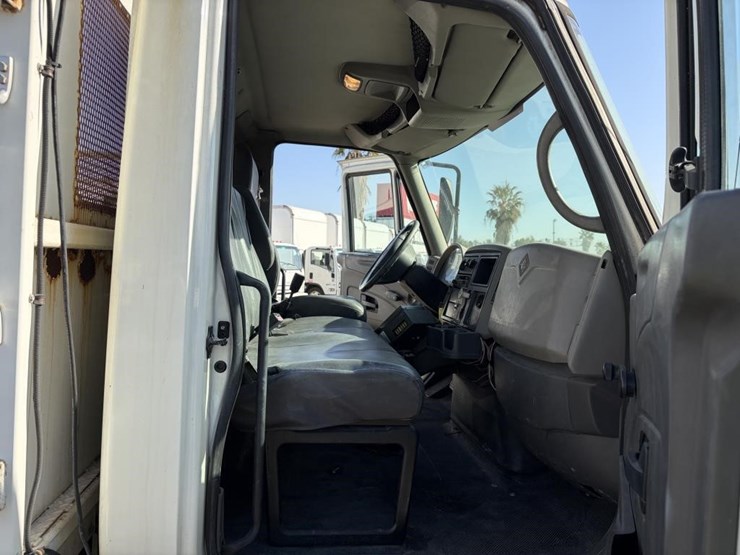 international-4300-image-8