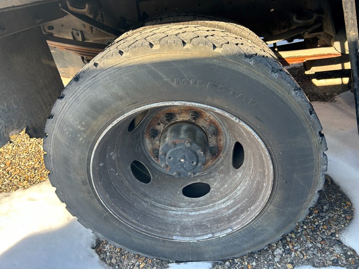 1998-ford-f550-image-22