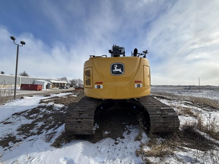 deere-245g-lc-image-6