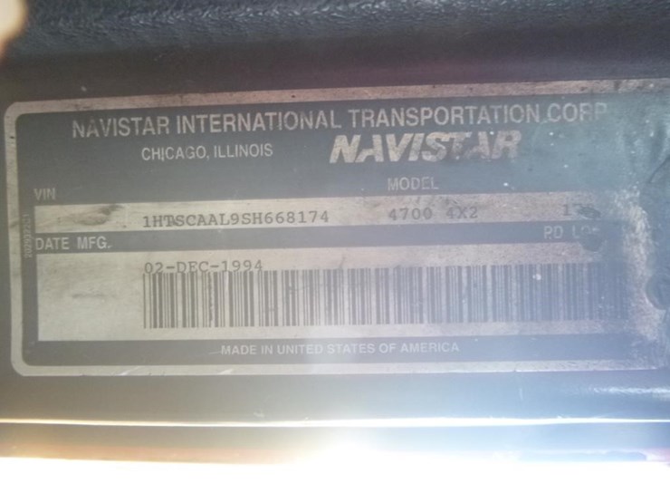 1995-international-4700-image-22