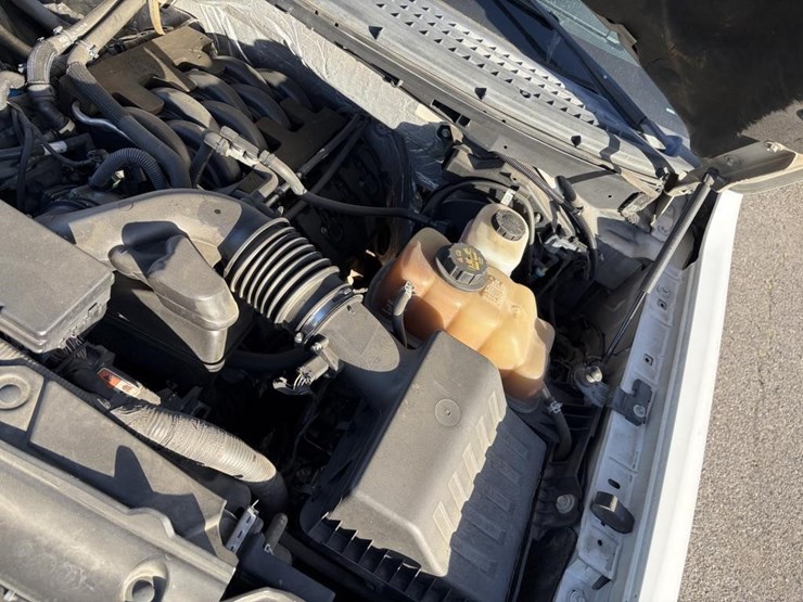 2011-ford-f150-image-18