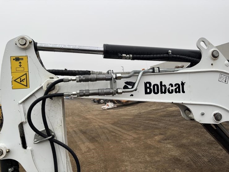 2021-bobcat-e26-image-18