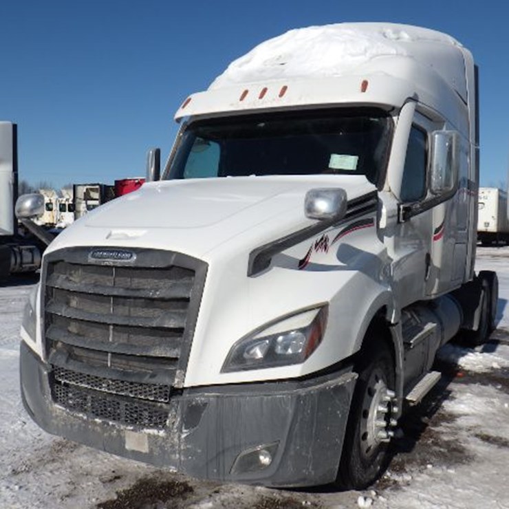 2020 FREIGHTLINER CASCADIA 126
