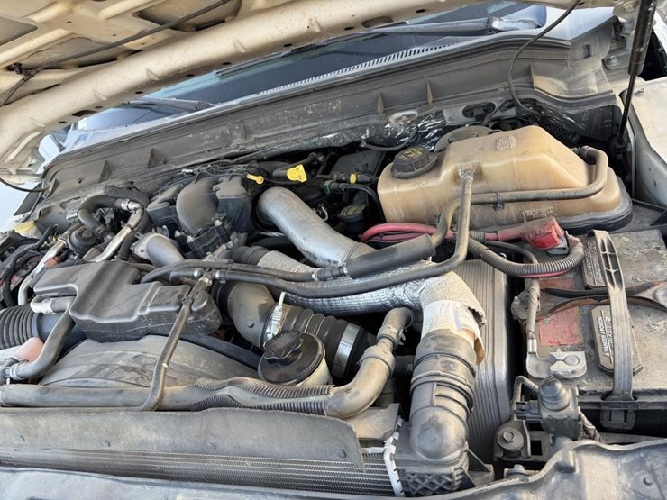 2011-ford-f550-image-6