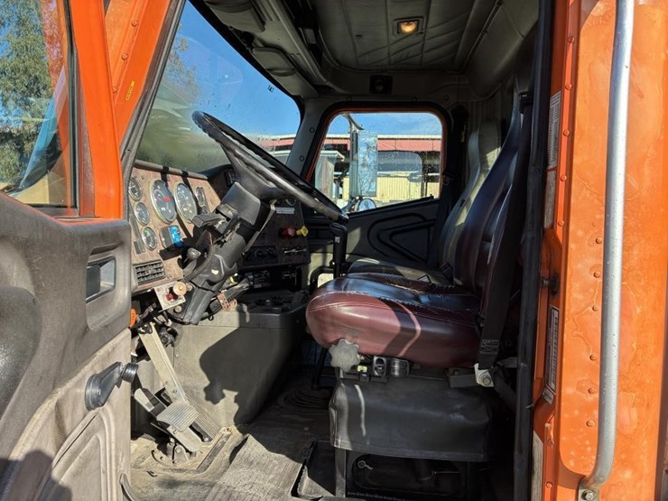 2001-international-2001-image-10