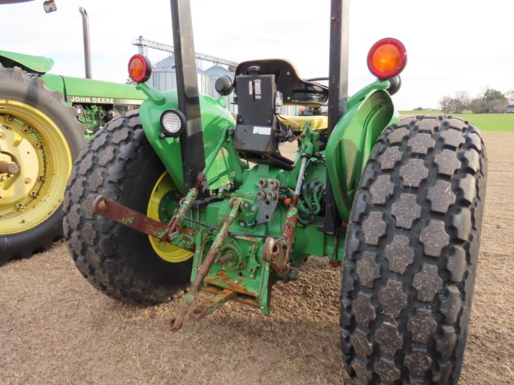 john-deere-2155-image-8