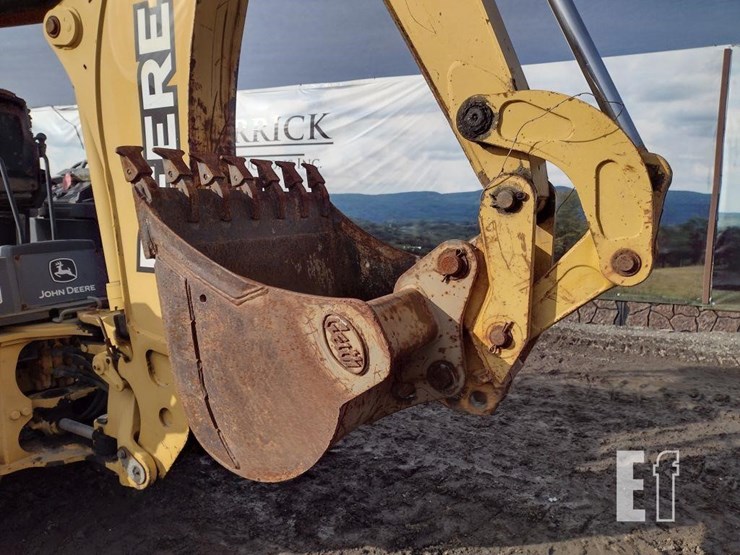 2005-deere-310g-image-28