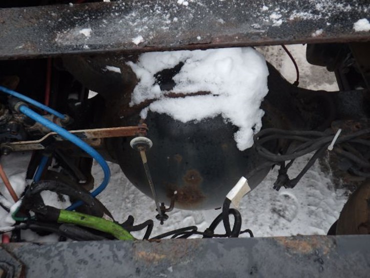 2020-freightliner-cascadia-116-image-11