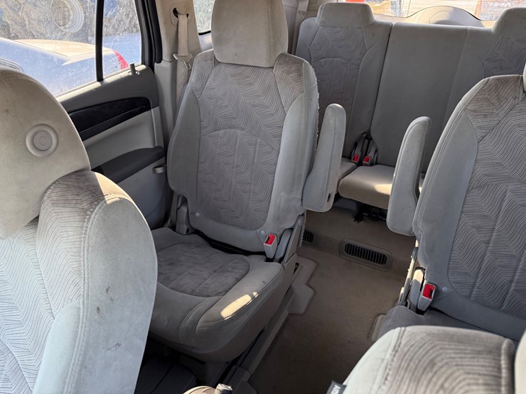 2015-buick-enclave-image-32