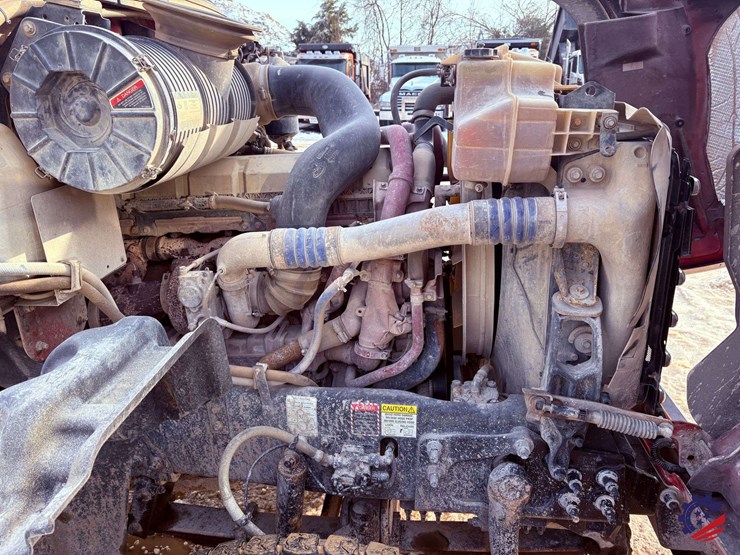 2017-mack-granite-gu713-image-41