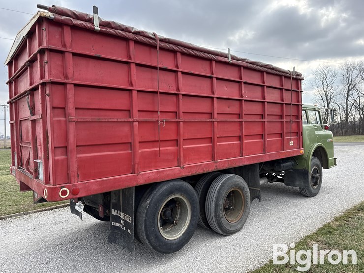 1973-ford-c750-image-5