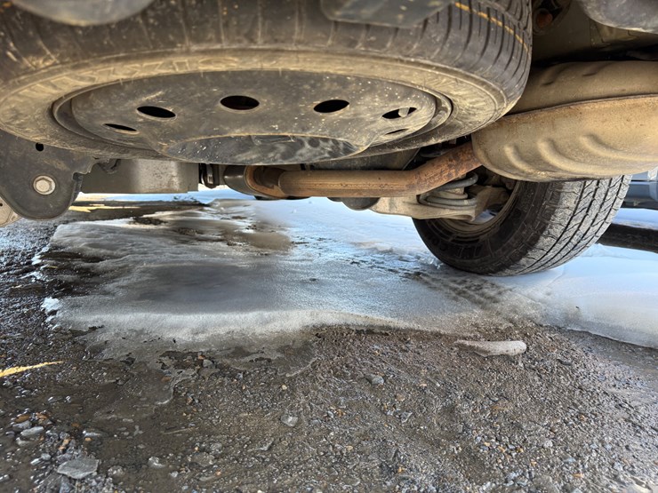 2015-gmc-acadia-sle-image-11