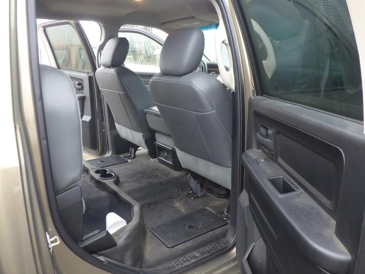 2014-dodge-1500-image-8