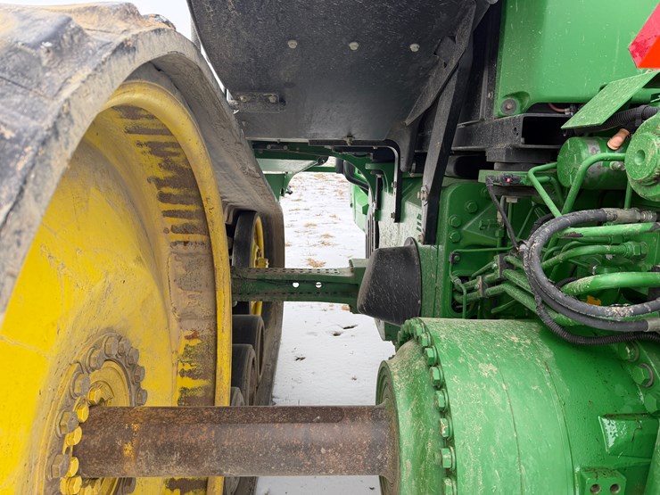 2015-john-deere-8370rt-image-42