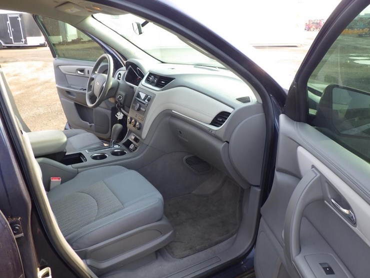 2015-chevrolet-traverse-image-6