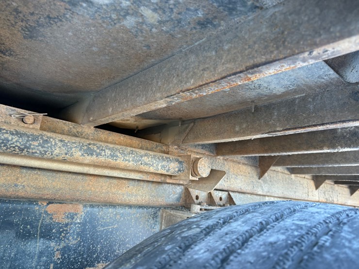 1996-mack-ch613-image-20