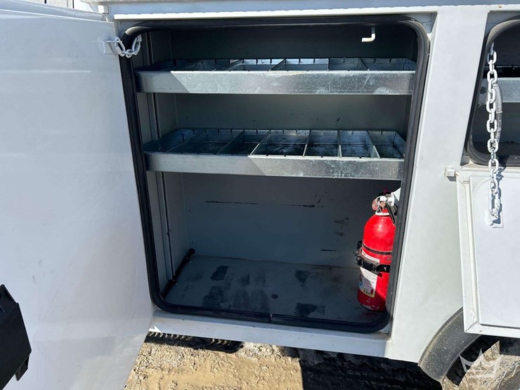 2018-ford-f450-image-18