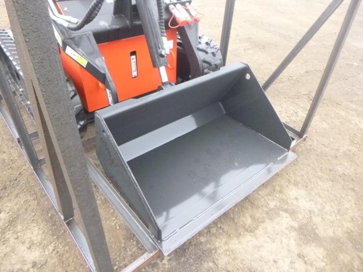 2025-agt-lrt23-skid-steer-track-loader-image-8