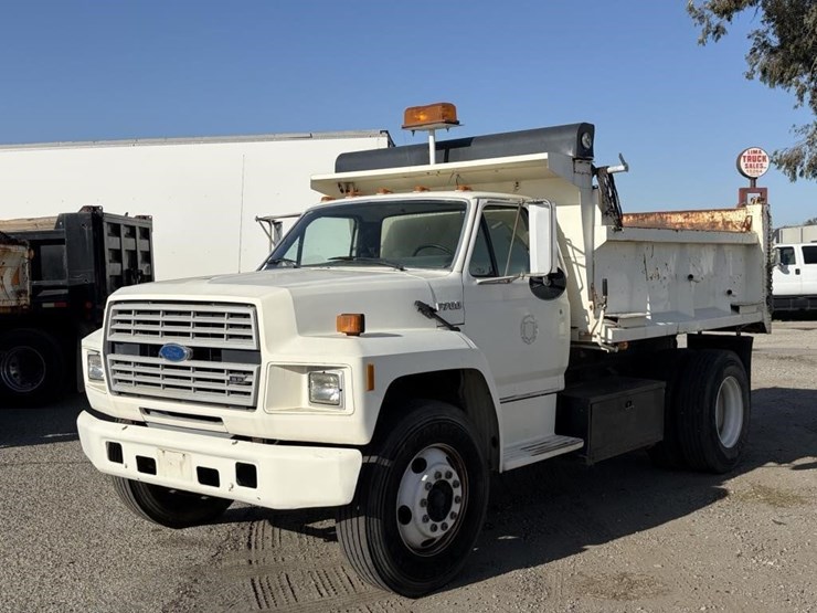 1993-ford-f700-image-1