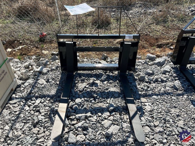 2026-mower-king-sa-skid-steer-forks-attachment-image-5