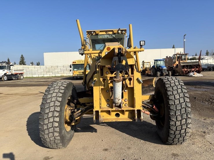 2005-caterpillar-143h-image-6